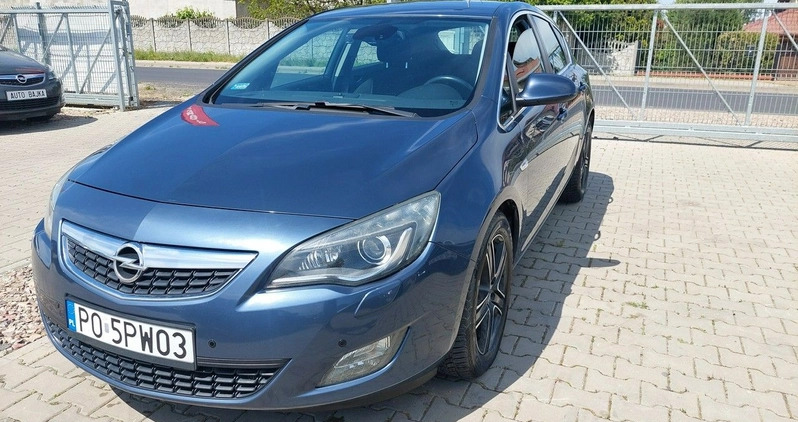 Opel Astra cena 23900 przebieg: 213730, rok produkcji 2010 z Kazimierza Wielka małe 781